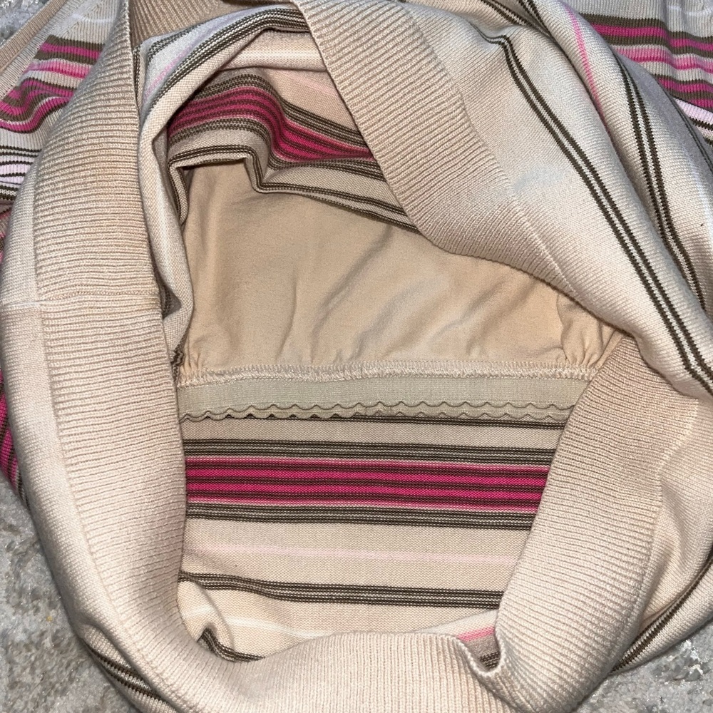GAP Multicolor Striped Stretch Top woman’s size large - Picture 3 of 3